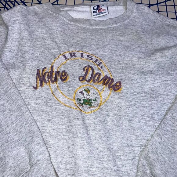 Vtg Notre Dame Fightin' Irish Sweatshirt Size Large Gray Logo Athletic Crewneck - Picture 4 of 7